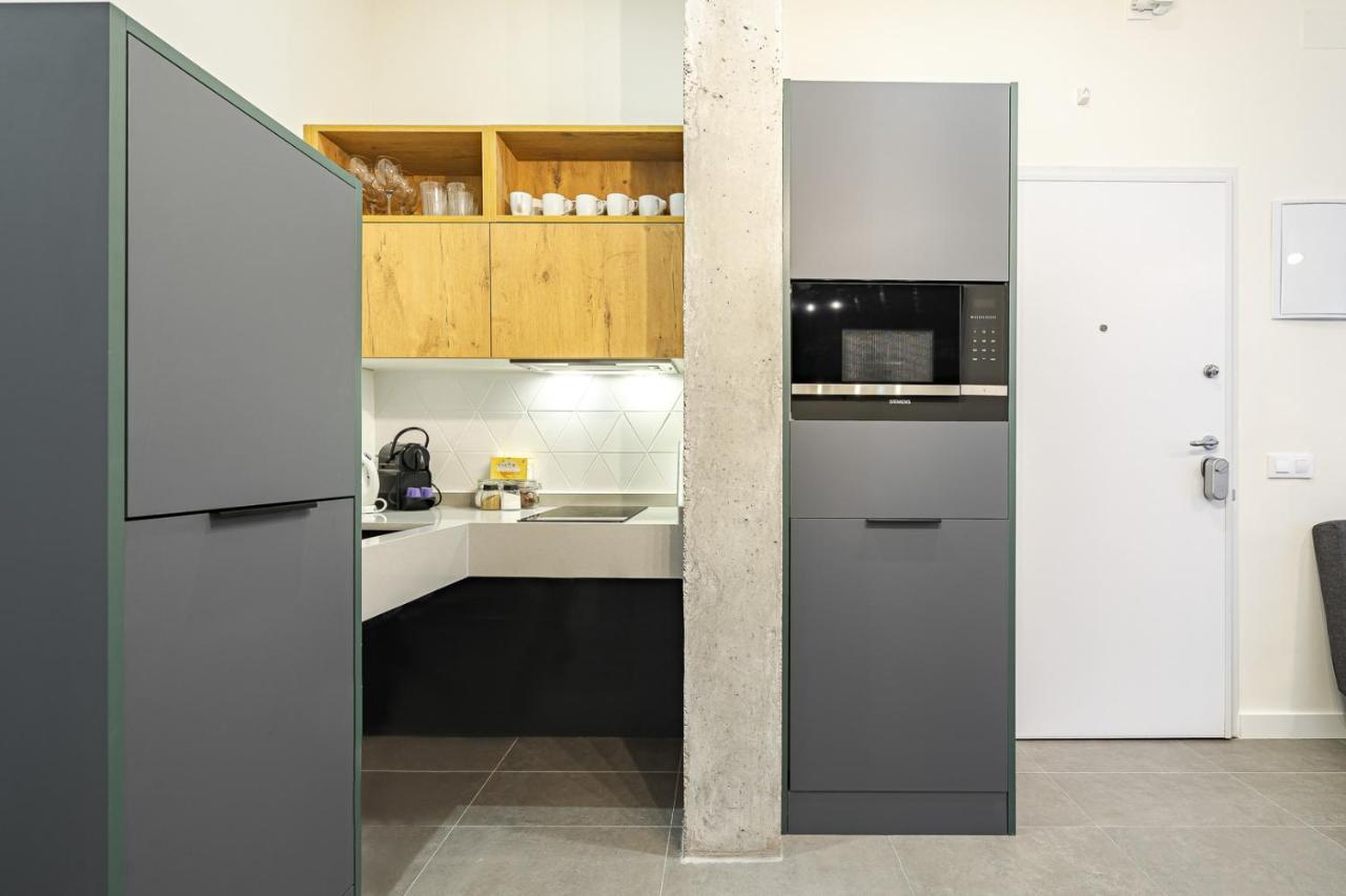 Color By Olala Homes Madri